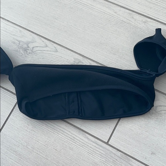 Beach bunny bikini top with little sleeves - Picture 5 of 5